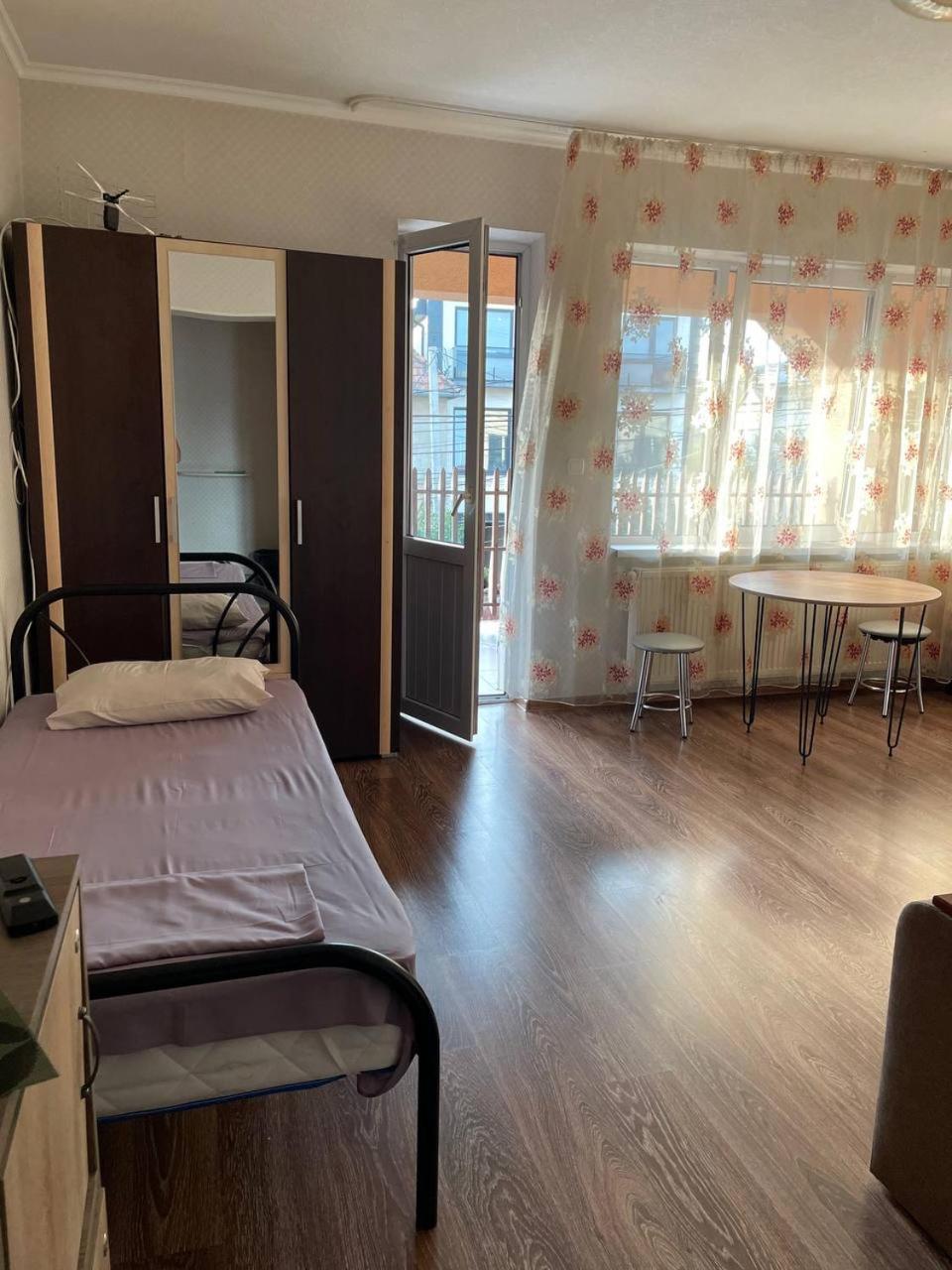 VIP hostel Mukačevo Exteriér fotografie